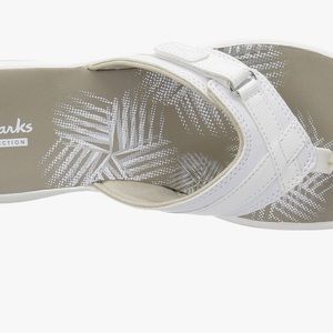 Clarks Women's Breeze Sea Flip-Flop WHITE